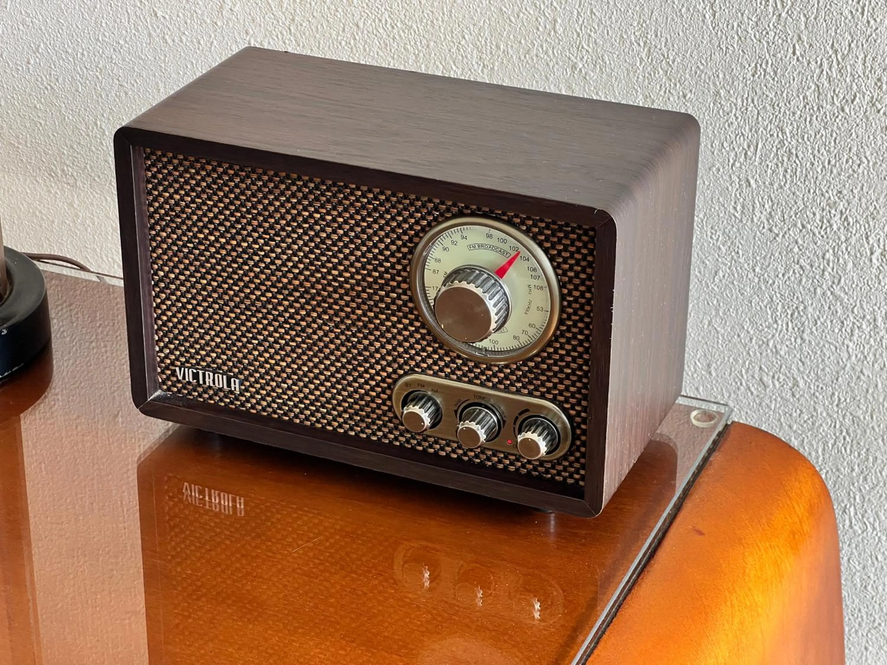 Entertainment in Roadrunner Lodge Motel