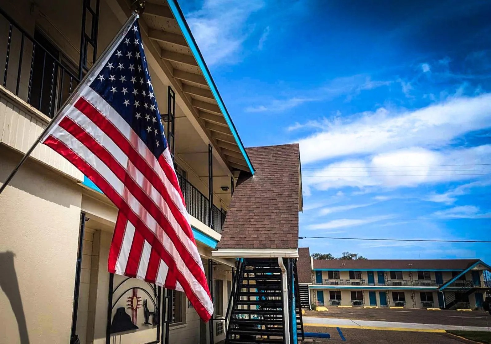 Property building in Roadrunner Lodge Motel