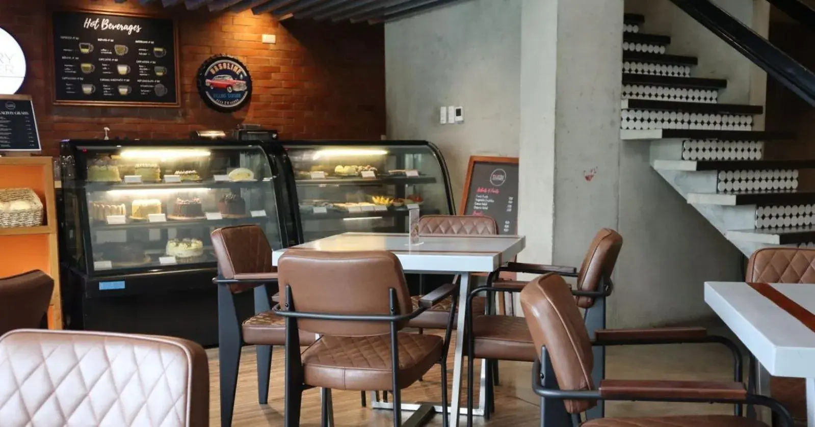 Restaurant/places to eat in The B Hotel Quezon City Restaurant/places to eat in The B Hotel Quezon City