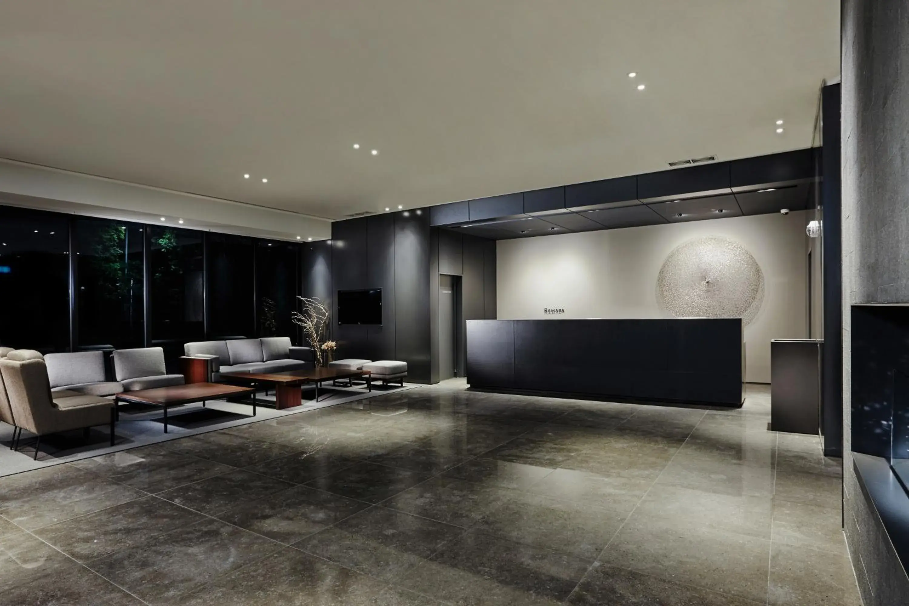 Lobby or reception in Ramada by Wyndham Gunsan Lobby or reception in Ramada by Wyndham Gunsan