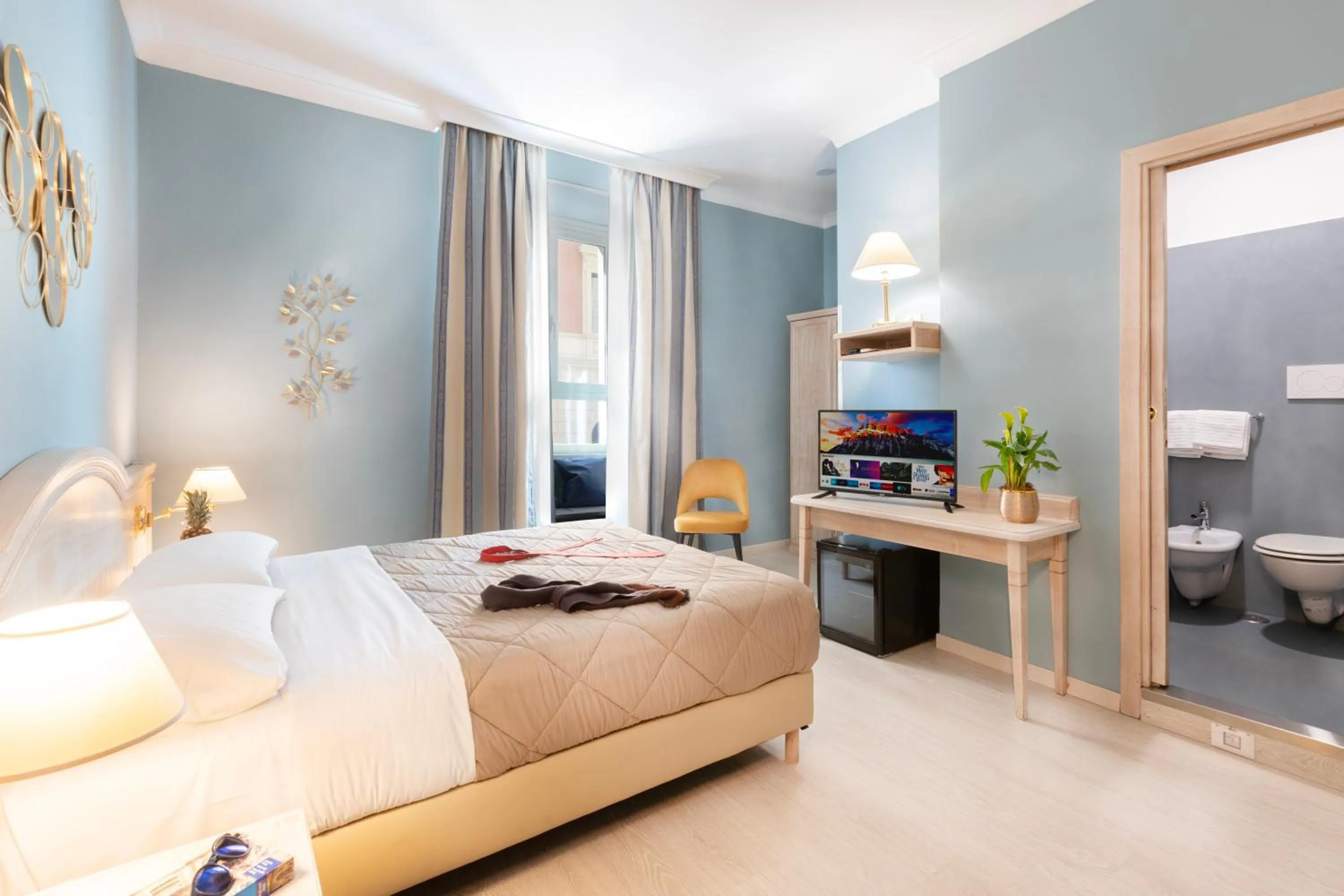 Bedroom, Bed in Piccolo Imperiale