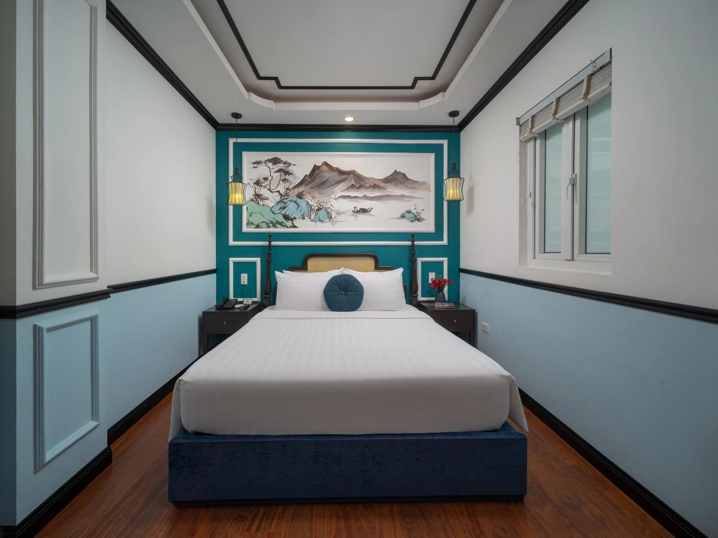 Photo of the whole room, Bed in Hanoi Chic Boutique Hotel