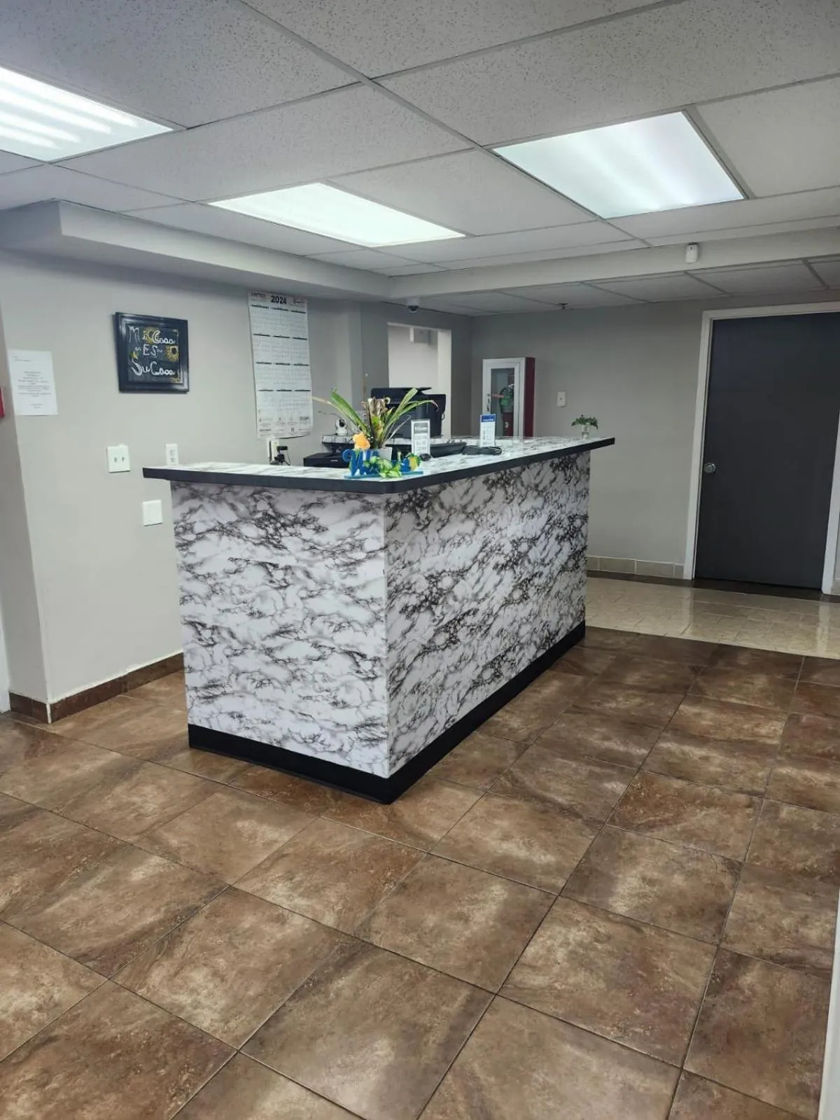 Lobby or reception in Airport Inn Flint Airport