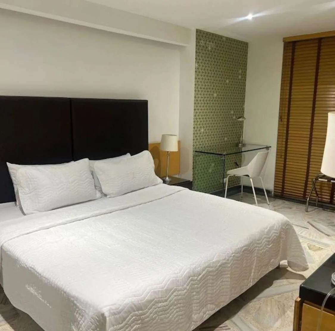 Photo of the whole room, Bed in Hotel King Versalles