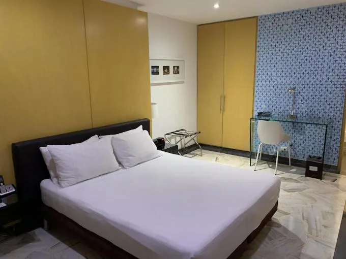 Photo of the whole room, Bed in Hotel King Versalles