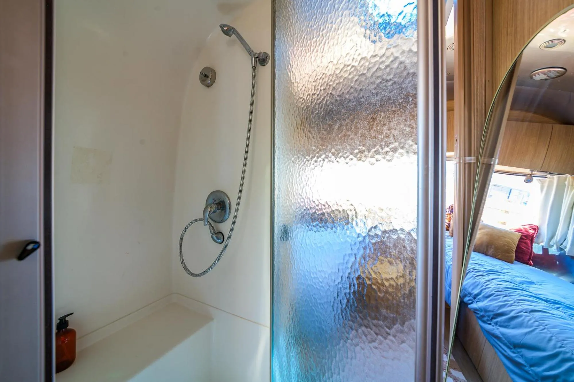 Shower, Bed in The Outpost Grand Canyon