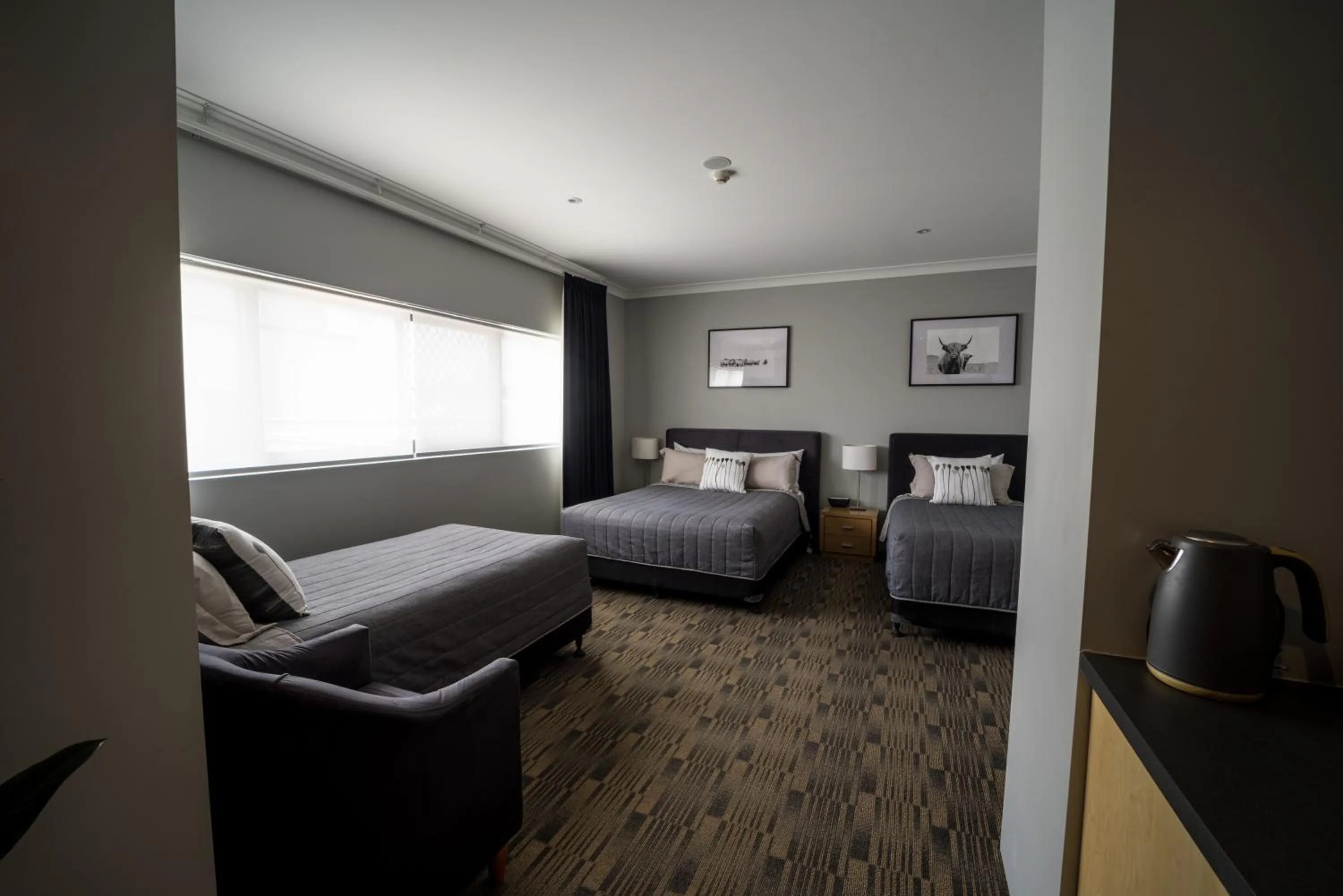 Bed in Windsor Castle Hotel