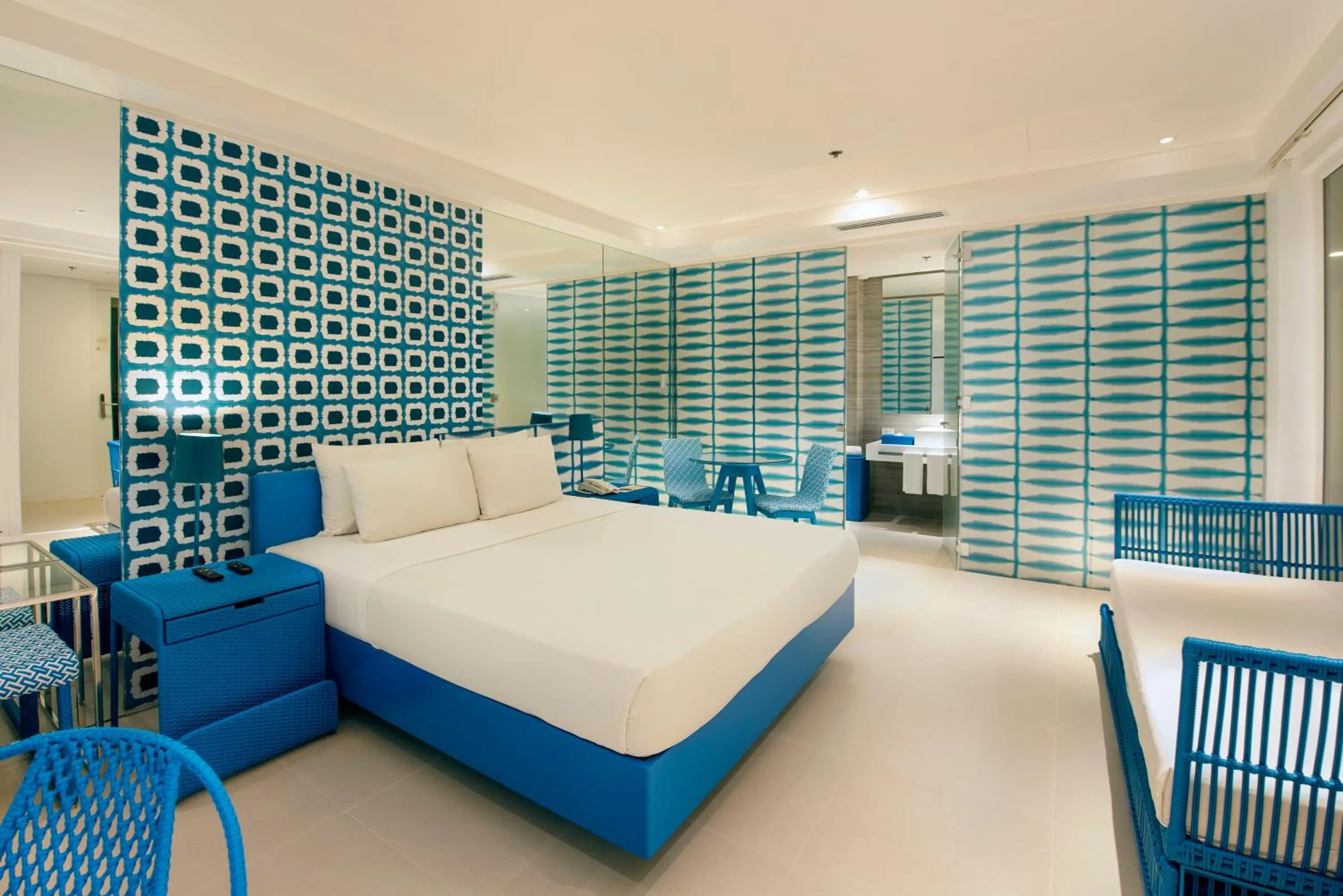 Bed in Astoria Current