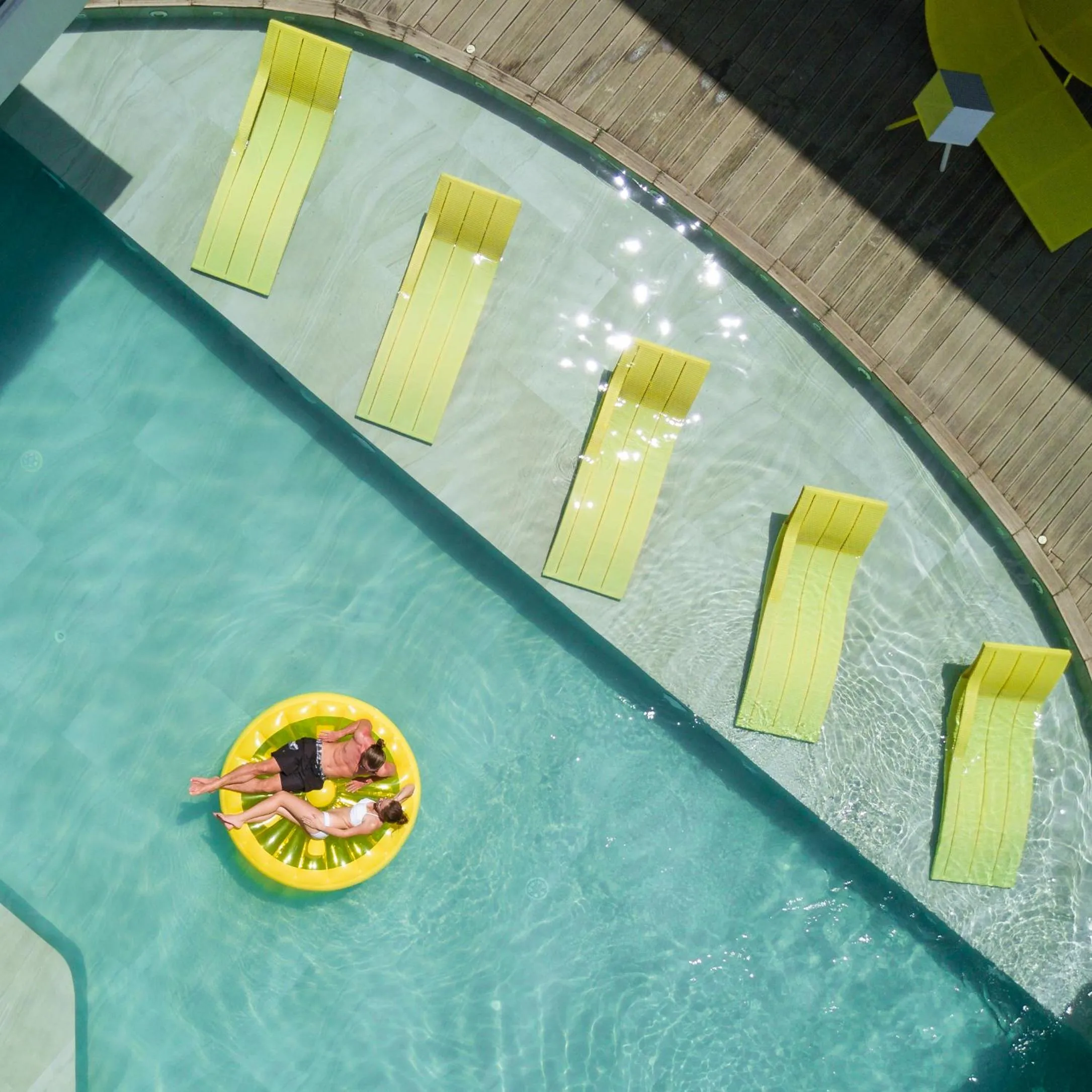 Bird's eye view in Astoria Current