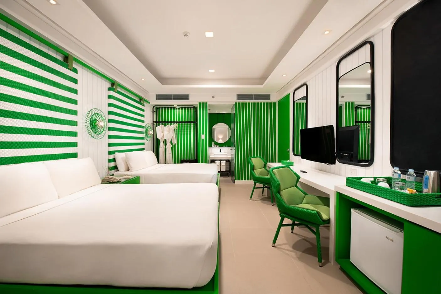 Property building, Bed in Astoria Current