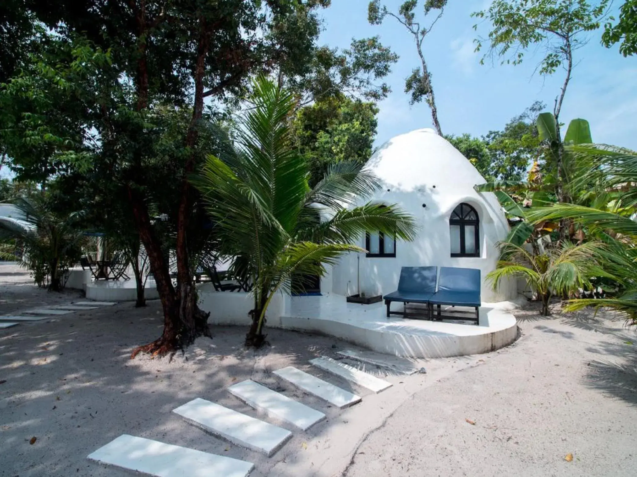 Property building in Moonlight Resort Property building in Moonlight Resort