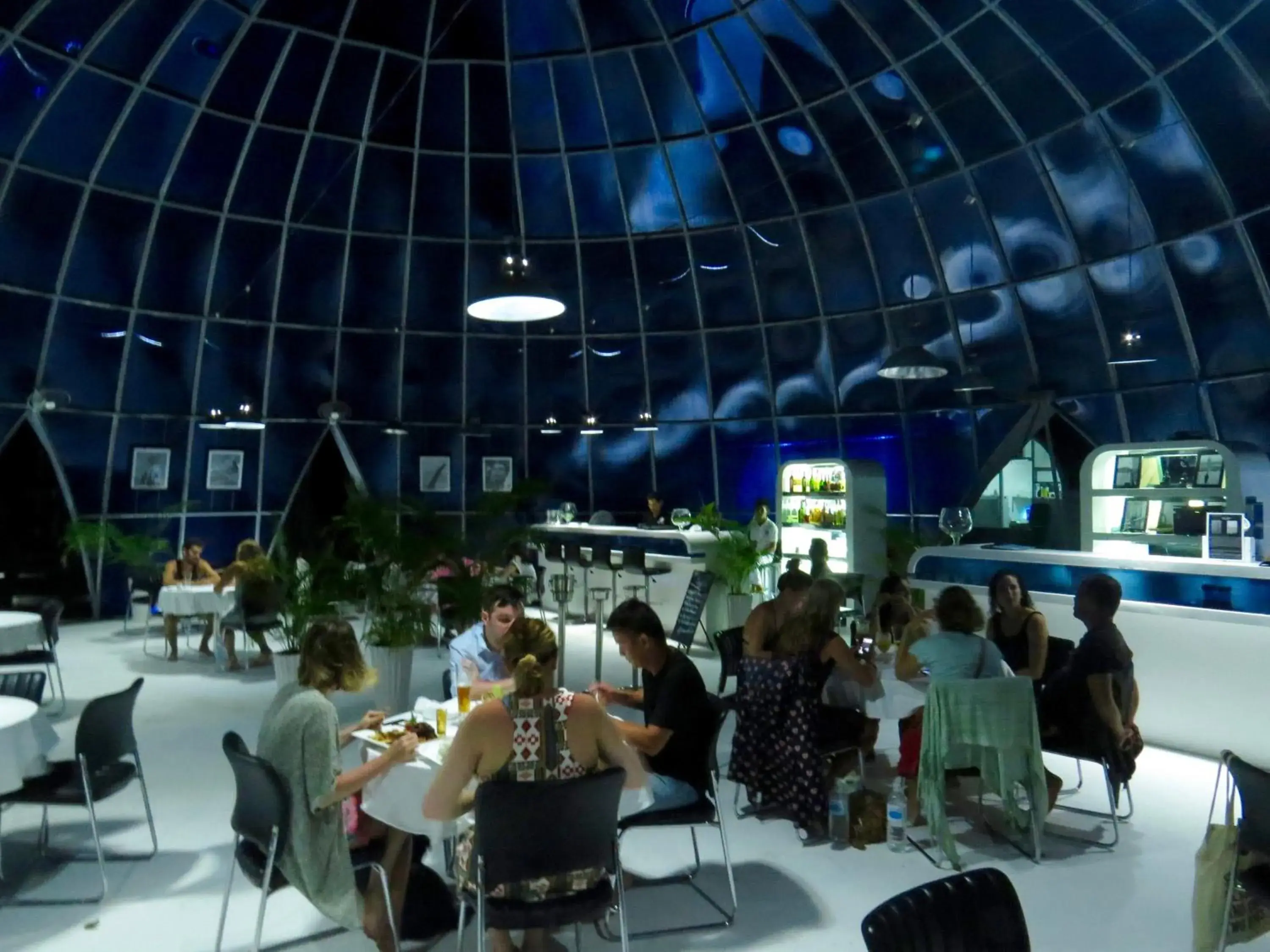Restaurant/places to eat in Moonlight Resort Restaurant/places to eat in Moonlight Resort