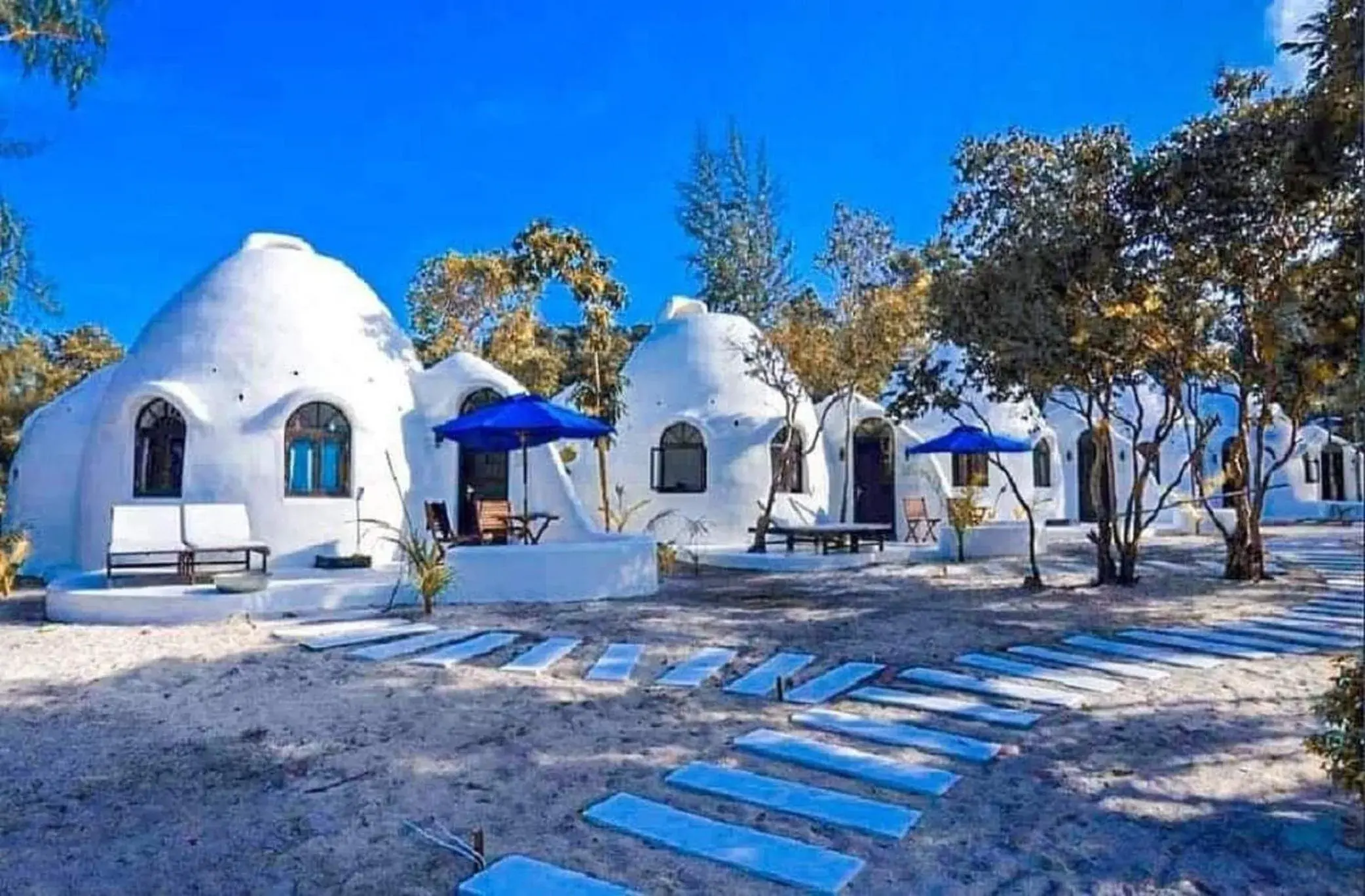 Property building in Moonlight Resort Property building in Moonlight Resort