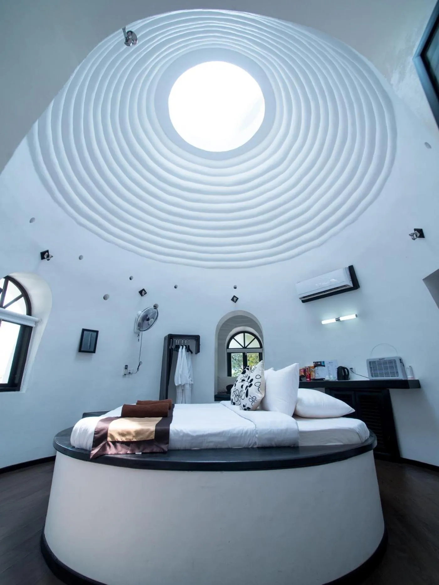 Bedroom, Bed in Moonlight Resort