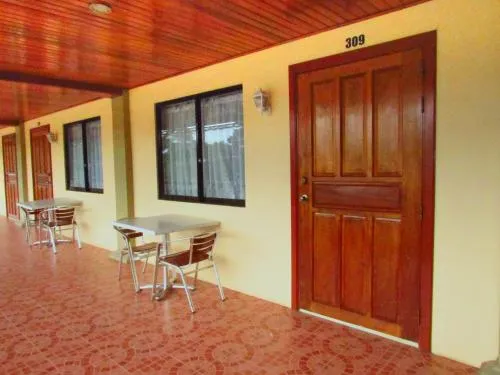 S&C Hotel Suites and Apartments