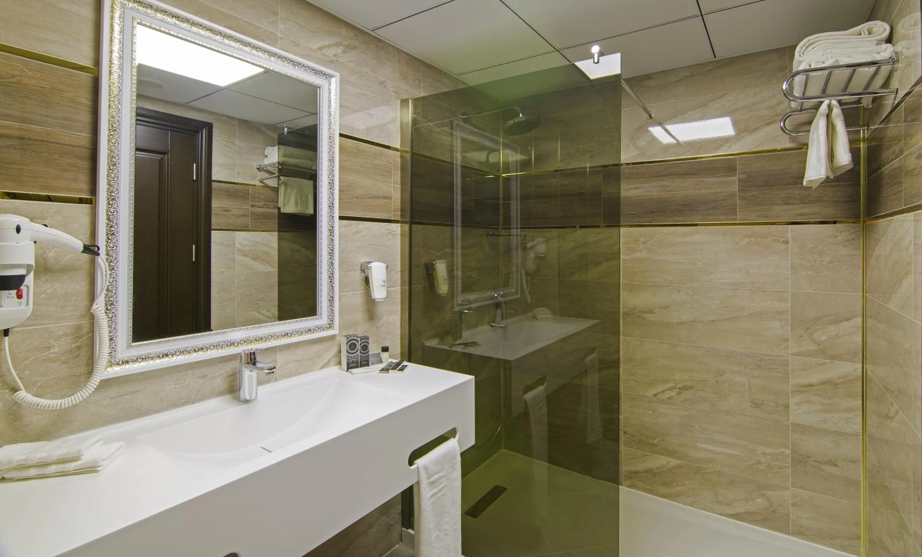 Shower in Svalinn Hotel