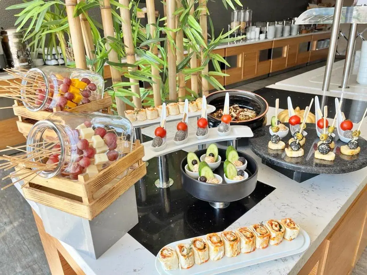 Restaurant/places to eat in Svalinn Hotel Restaurant/places to eat in Svalinn Hotel