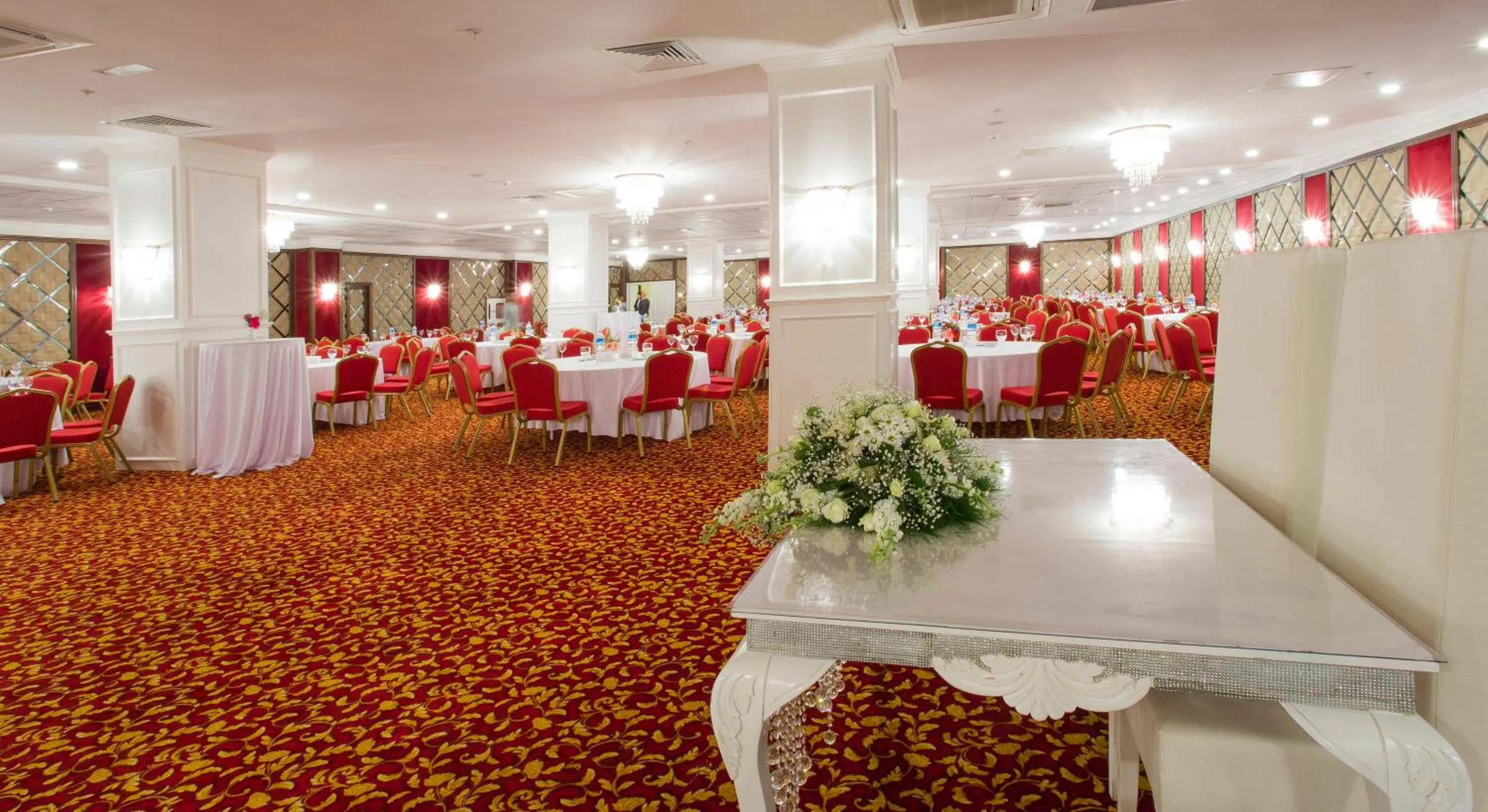 Entertainment in Svalinn Hotel