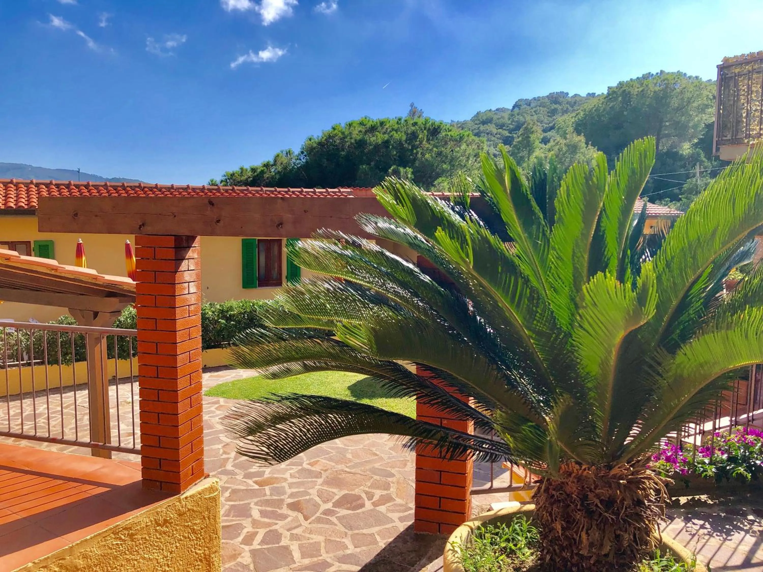 Facade/entrance in Residence La Valdana