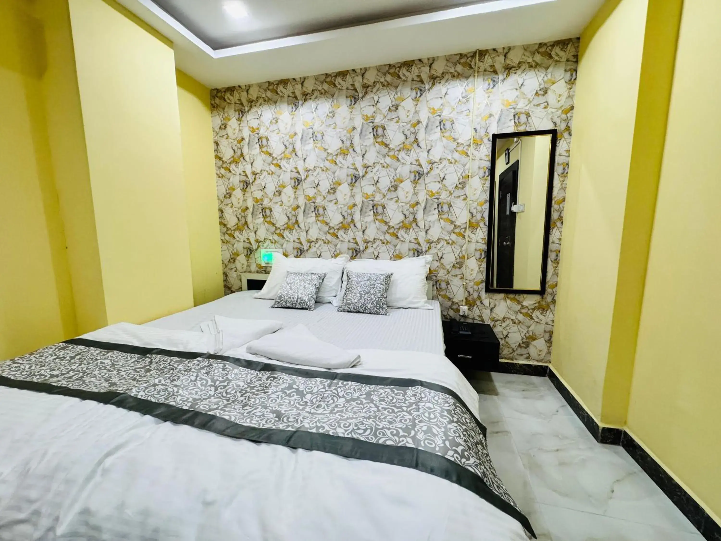 Deluxe King Room in HOTEL HYDERABAD PULSE Deluxe King Room in HOTEL HYDERABAD PULSE