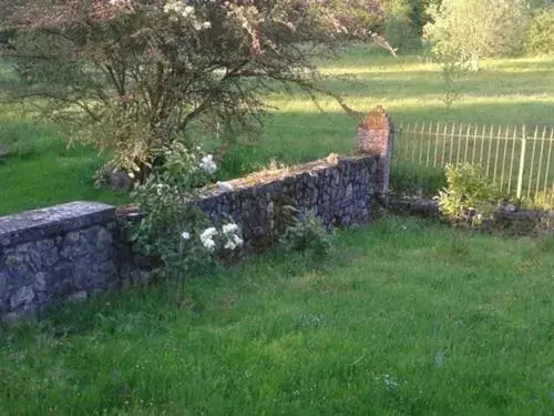 Property building in Maison d'Eclaibes Property building in Maison d'Eclaibes