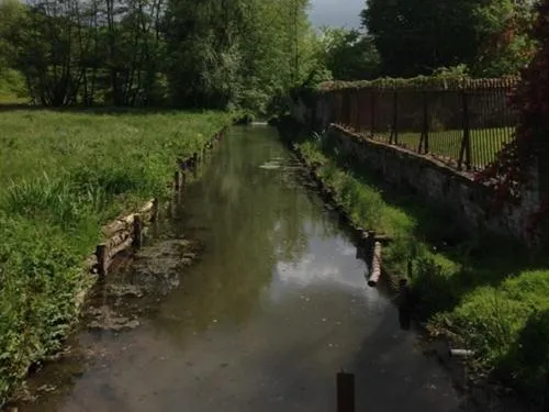 Property building in Maison d'Eclaibes