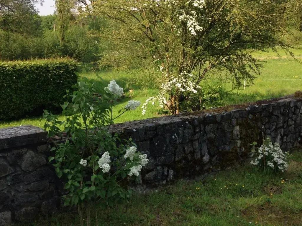 Property building in Maison d'Eclaibes Property building in Maison d'Eclaibes