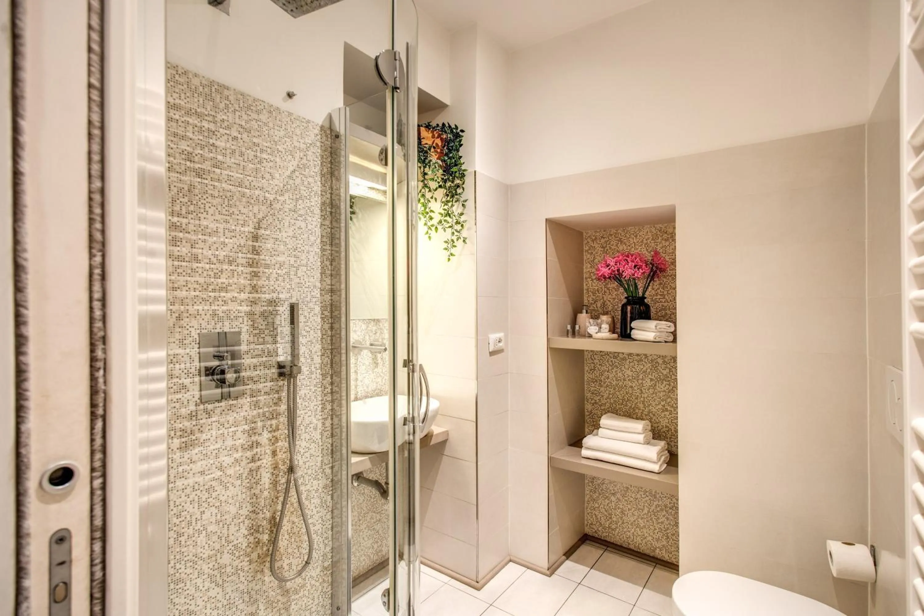 Bathroom in Orange Suites