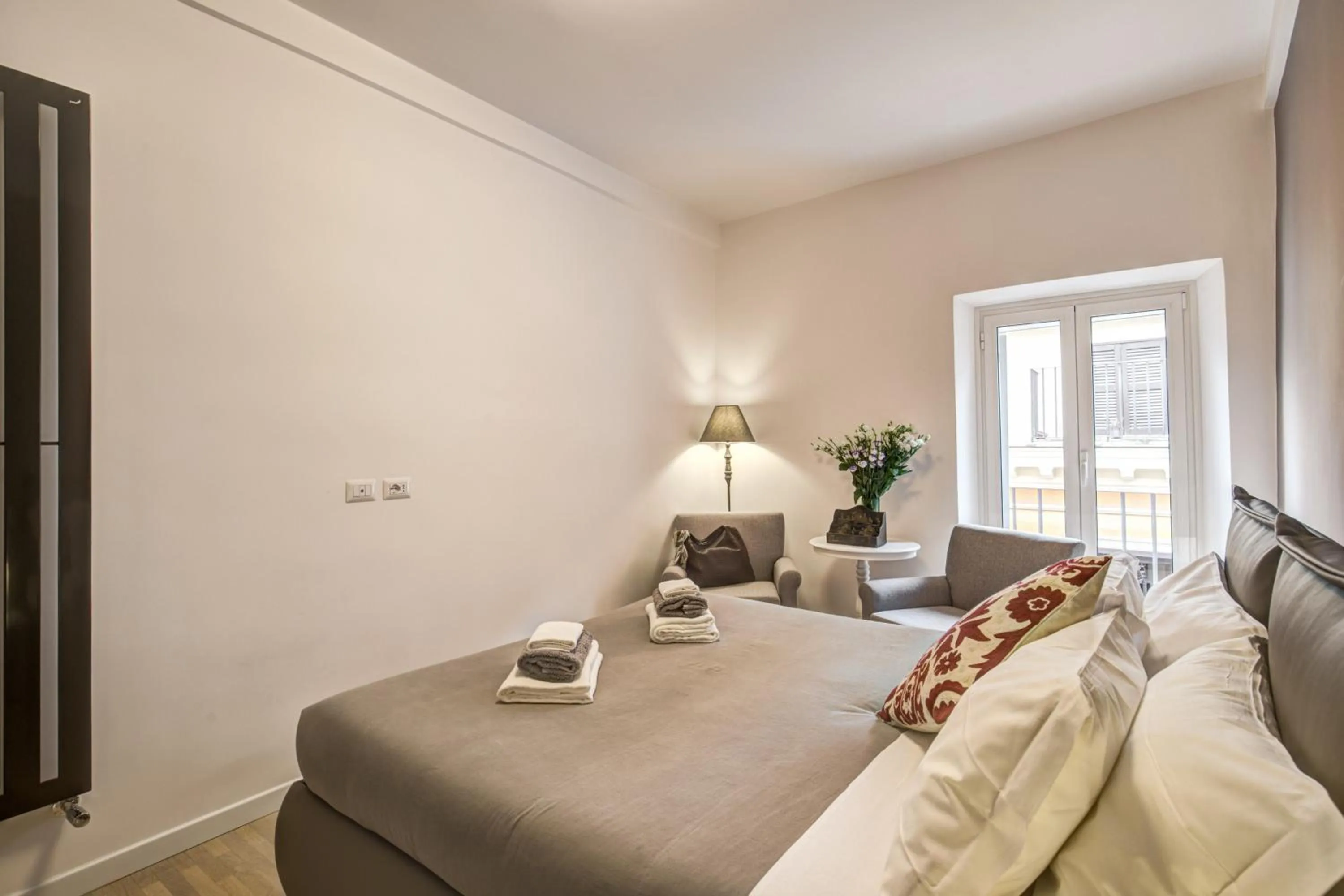 Bedroom, Bed in Orange Suites