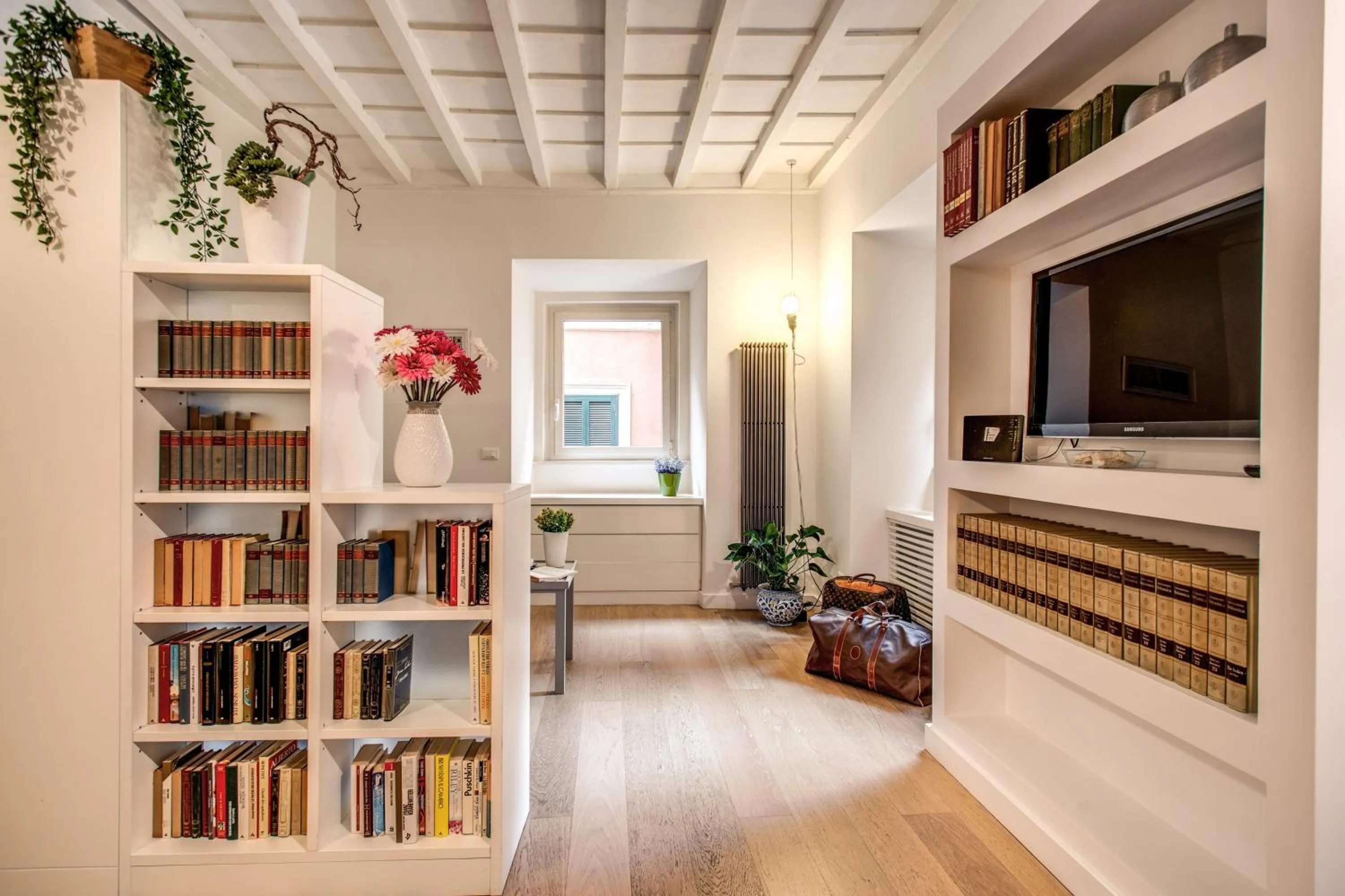 Living room in Orange Suites