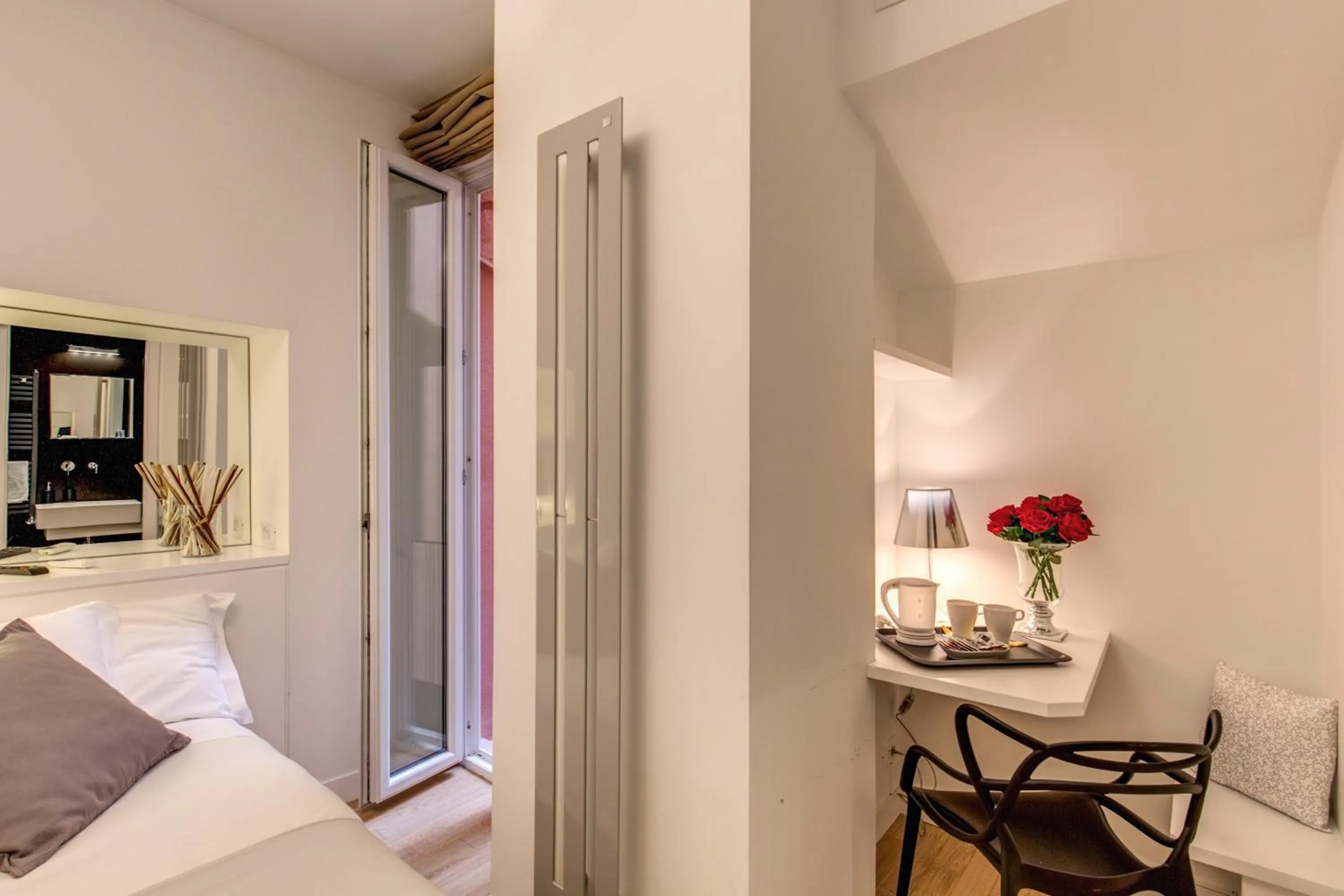 Decorative detail, Bed in Orange Suites