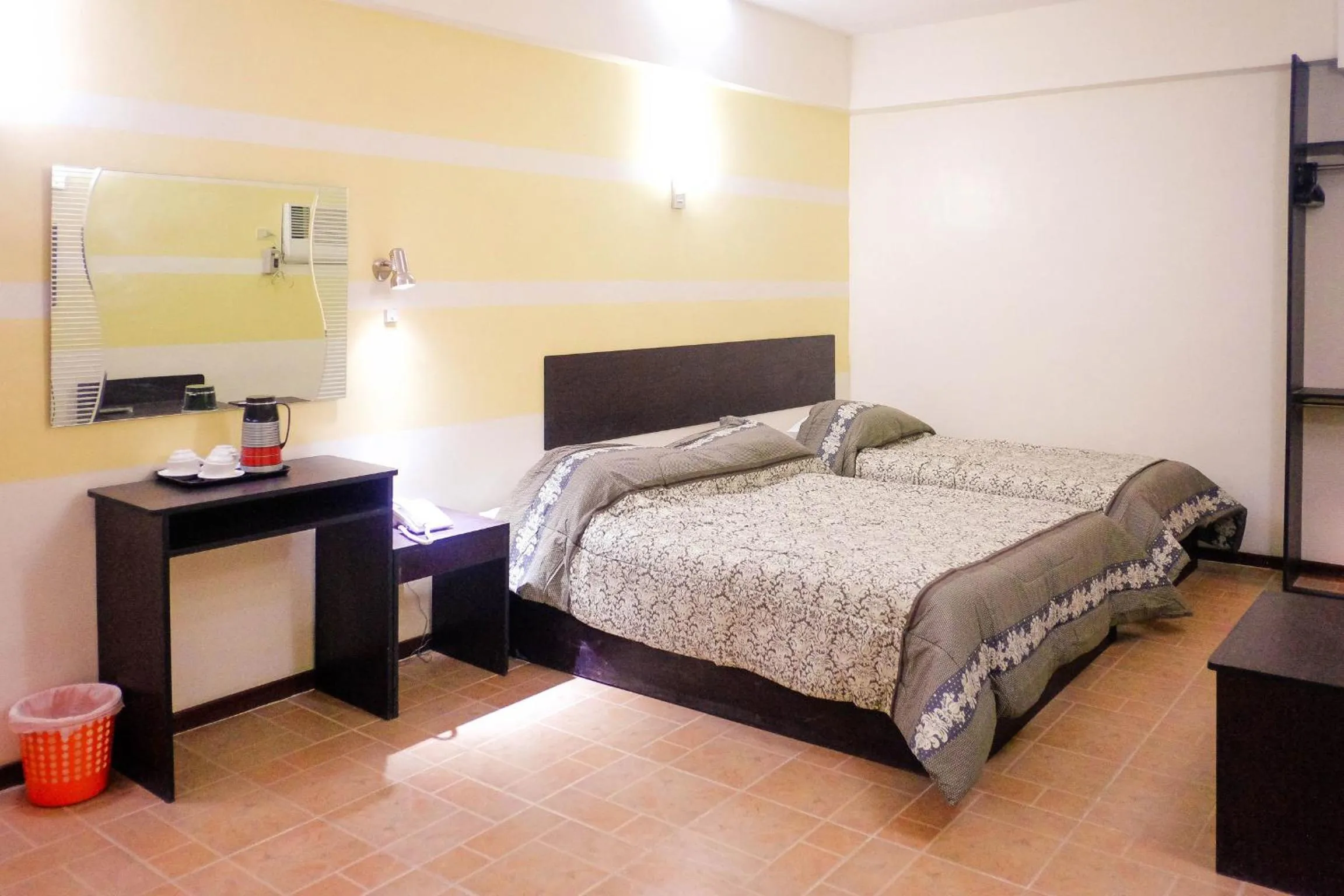 Photo of the whole room, Bed in Metro Park Hotel Mandaue