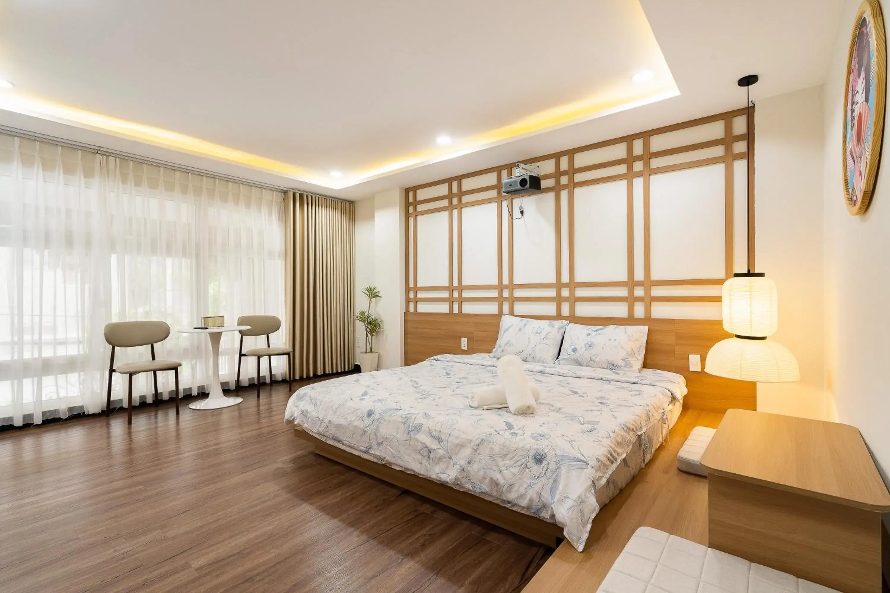 Deluxe Queen Room in V Living - Airport Stopover with Free Laundry Deluxe Queen Room in V Living - Airport Stopover with Free Laundry