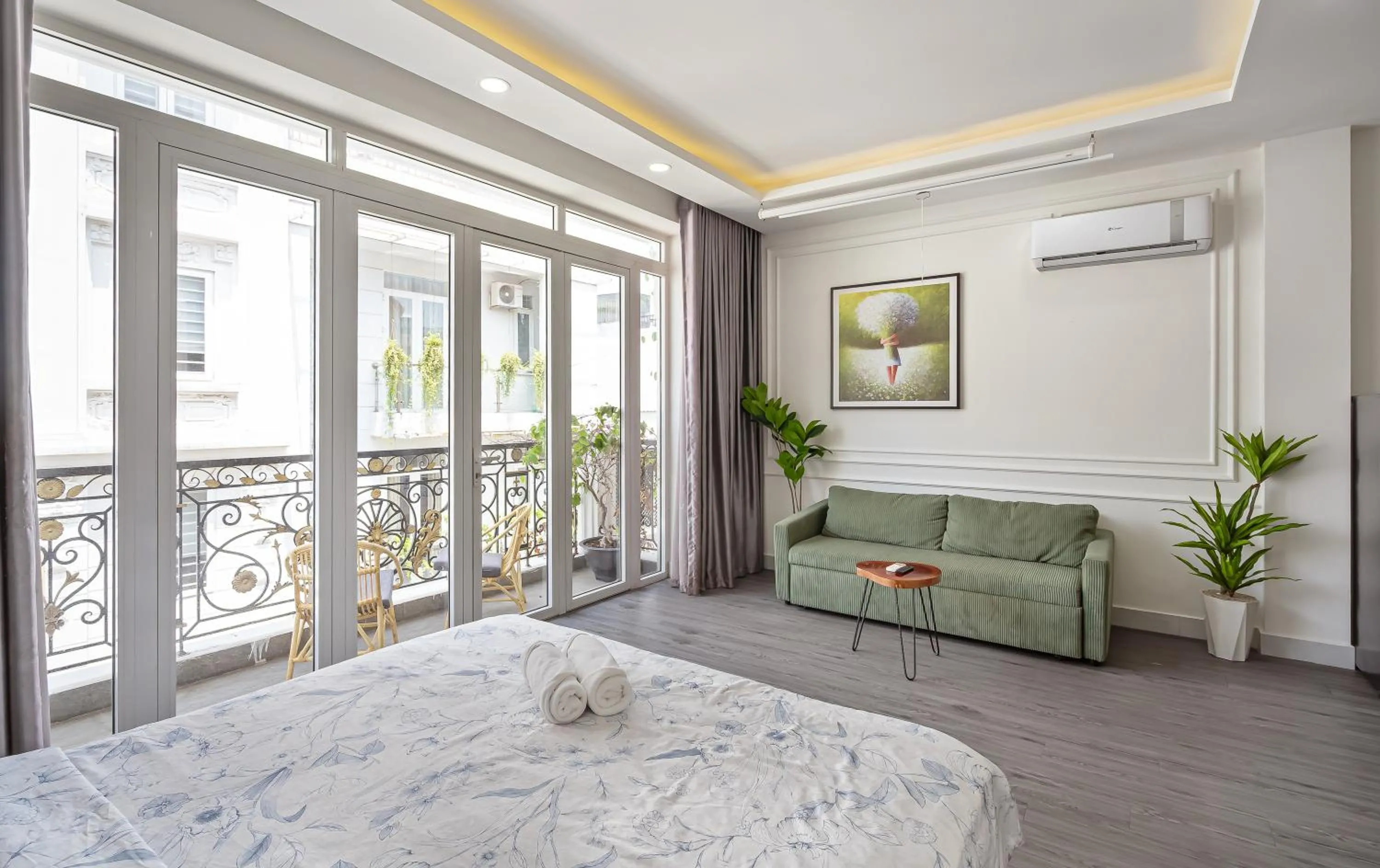 Studio with Balcony in V Living - Airport Stopover with Free Laundry