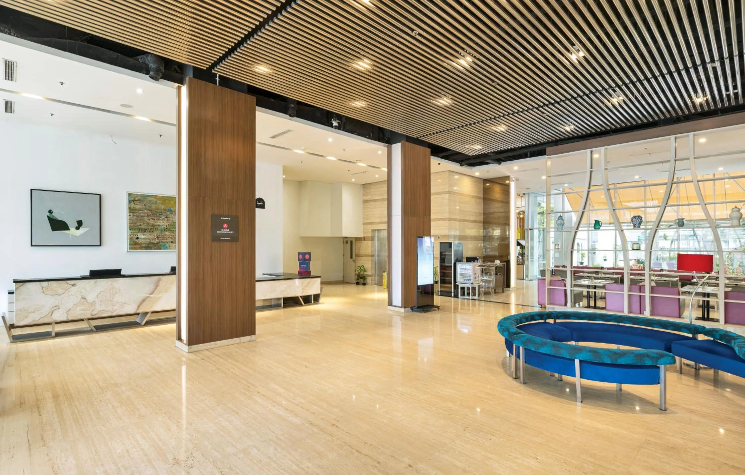 Lobby or reception in Artotel Harmoni Jakarta