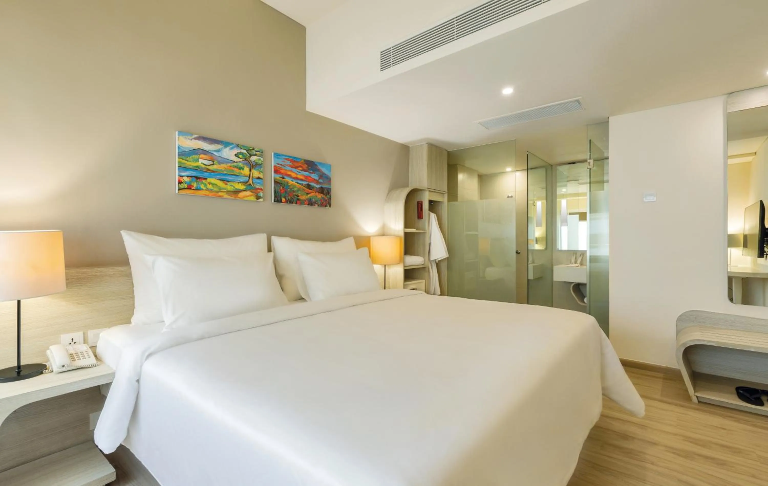 Bedroom, Bed in Artotel Harmoni Jakarta