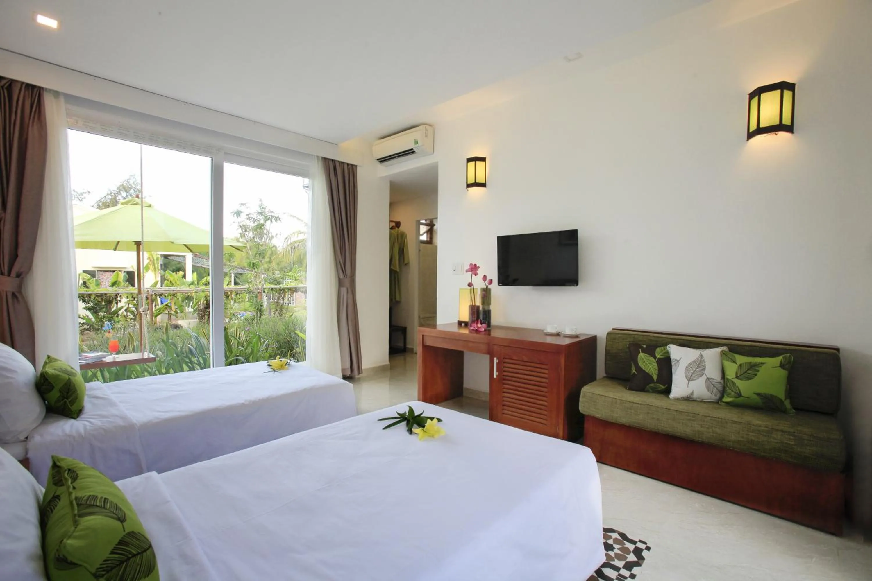 Bedroom, Bed in Green Boutique Villa