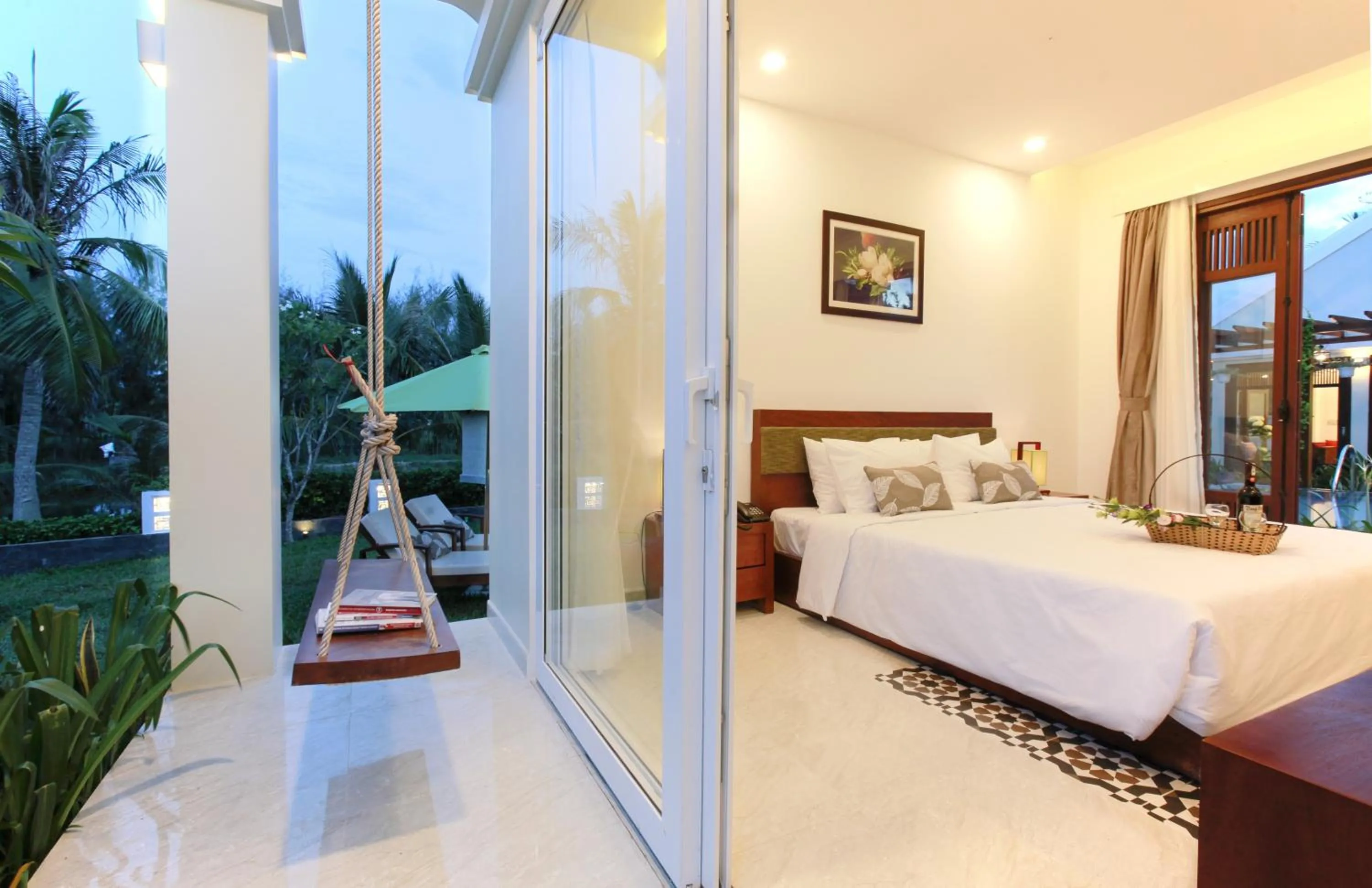 Decorative detail, Bed in Green Boutique Villa