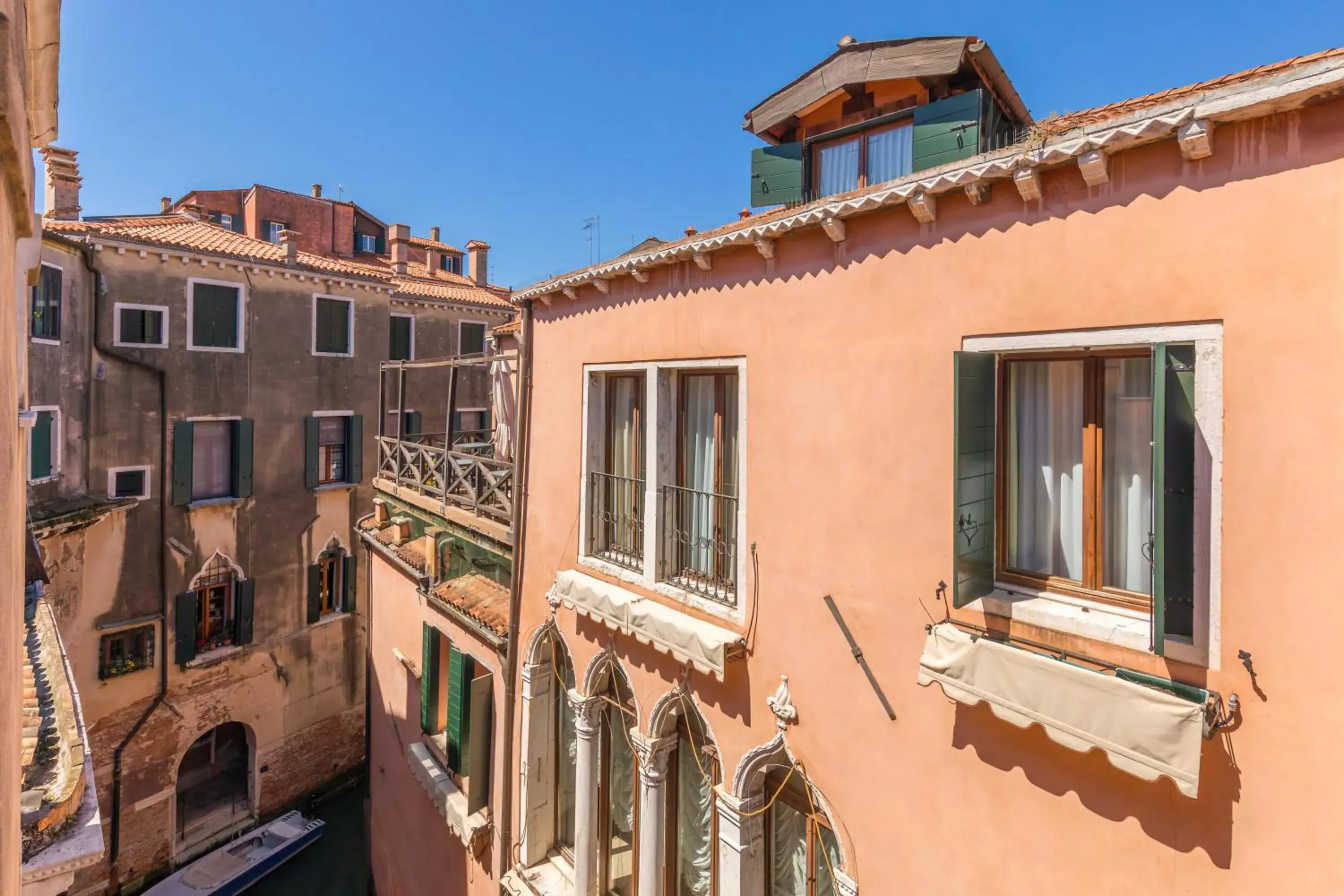 Property building in La Locandiera Property building in La Locandiera