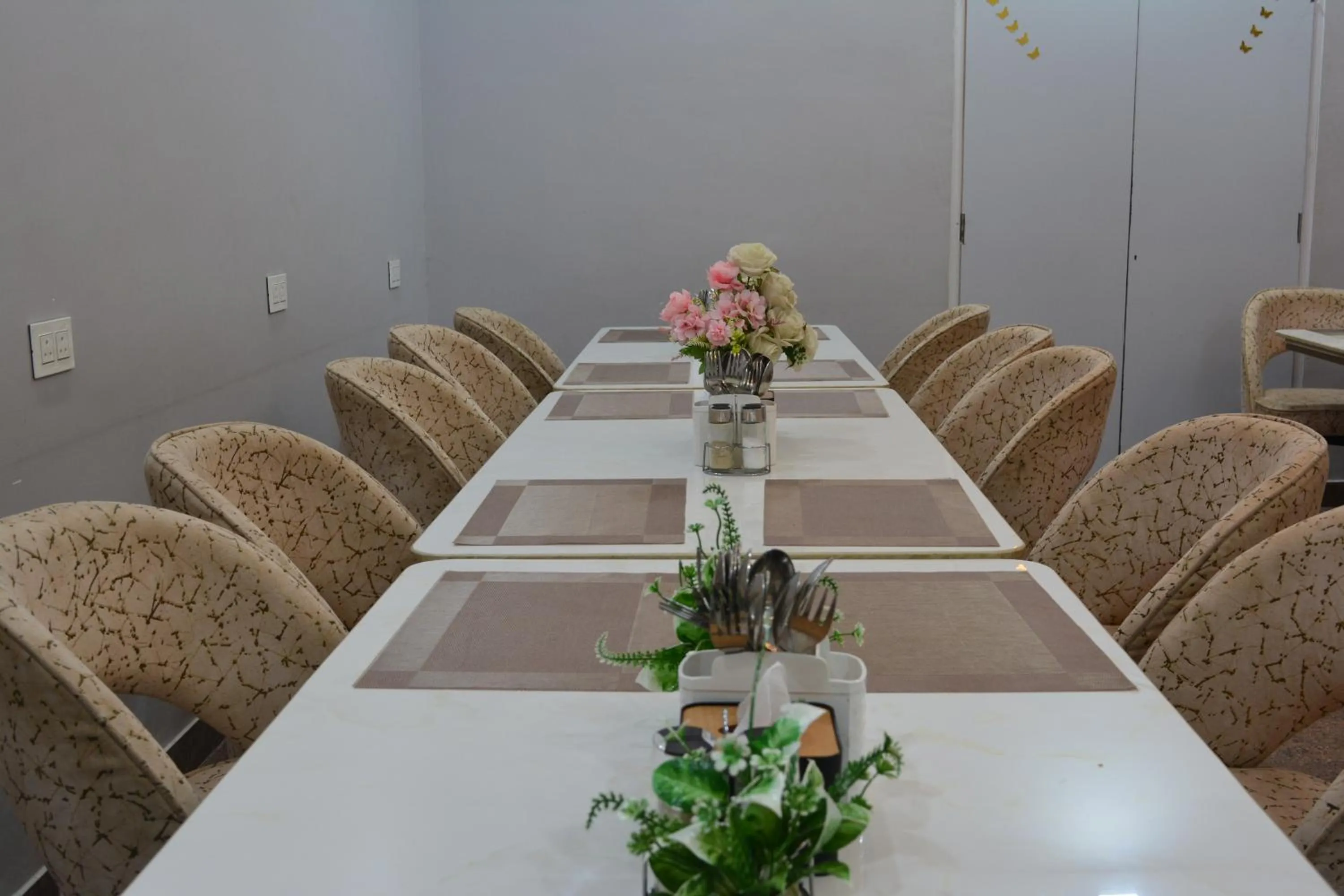 Dining area in Mahi Baagh Resort