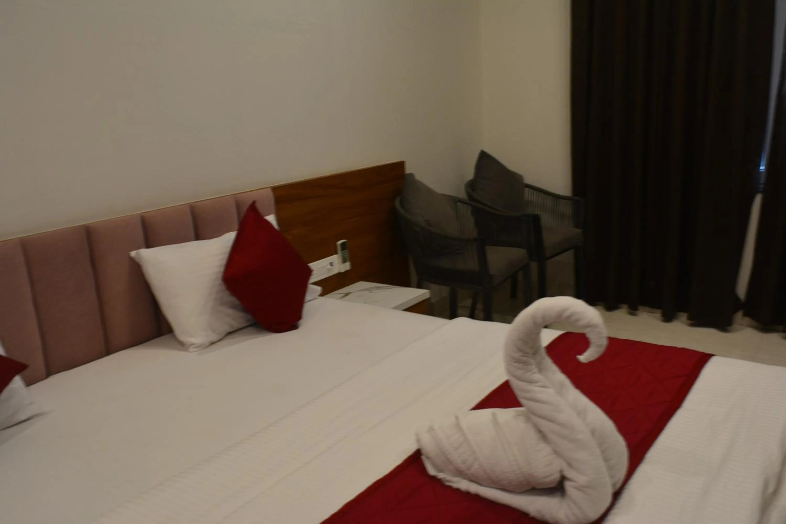 Bed in Mahi Baagh Resort