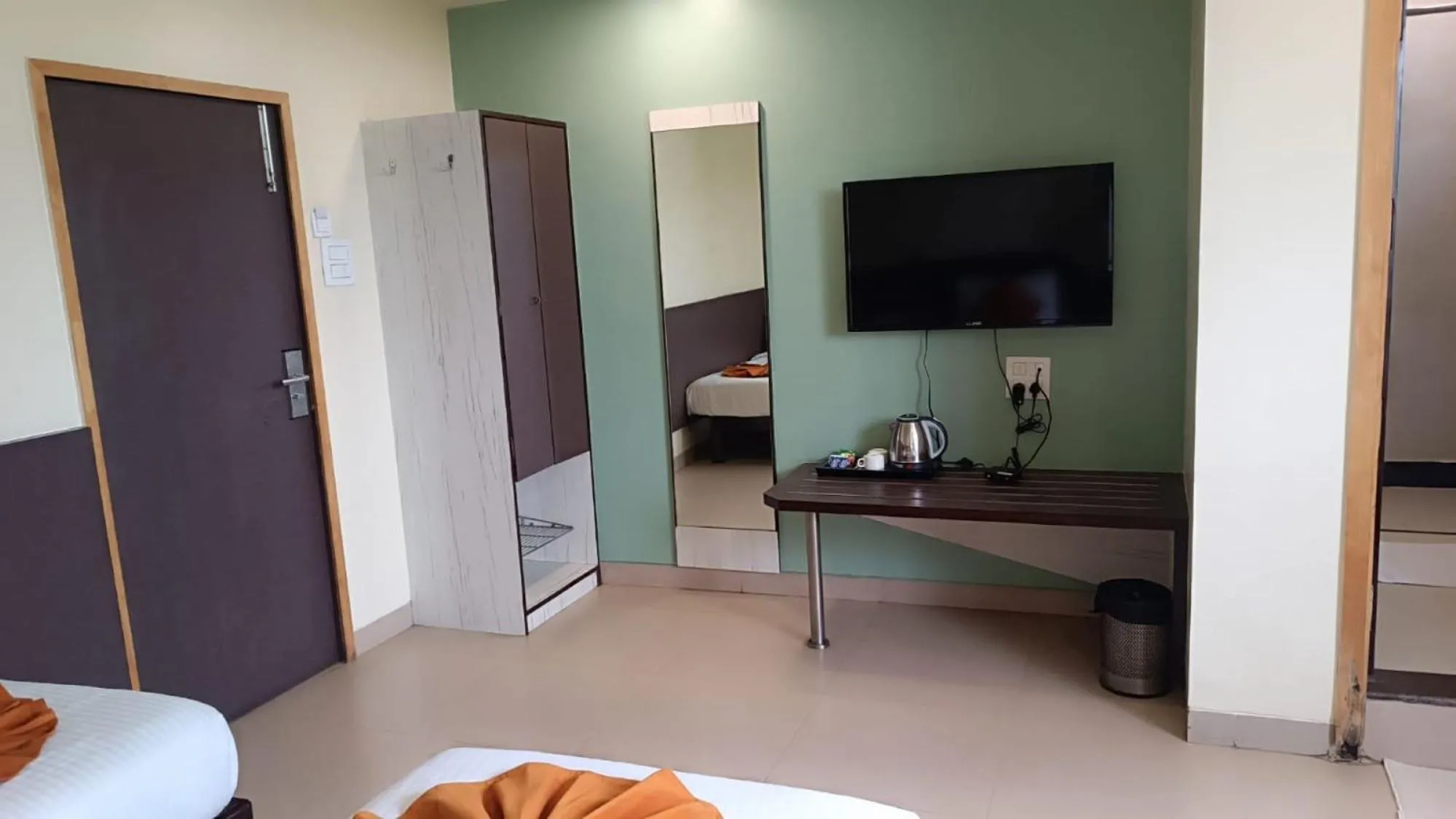 Bedroom, Bed in Hotel Pooja Garden, Nanded