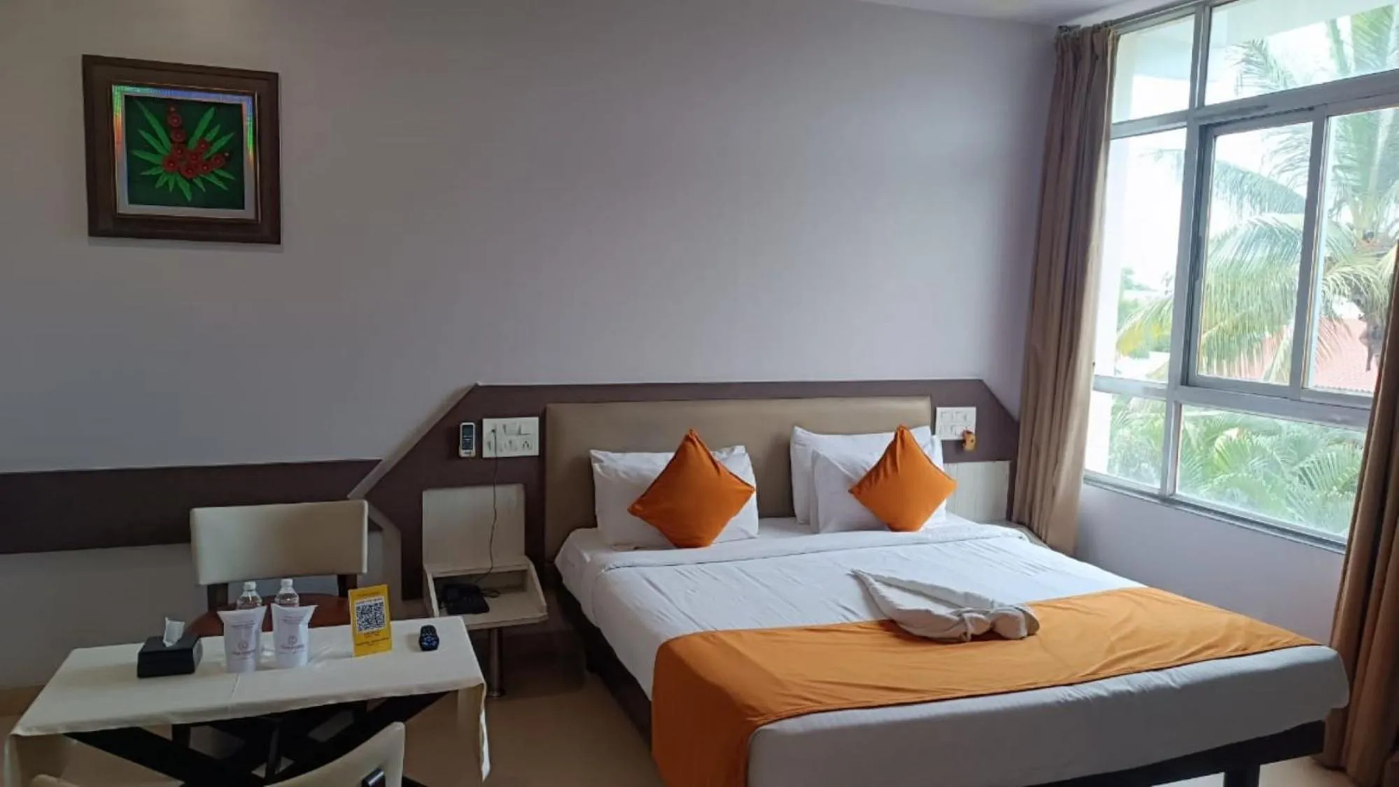 Bed in Hotel Pooja Garden, Nanded