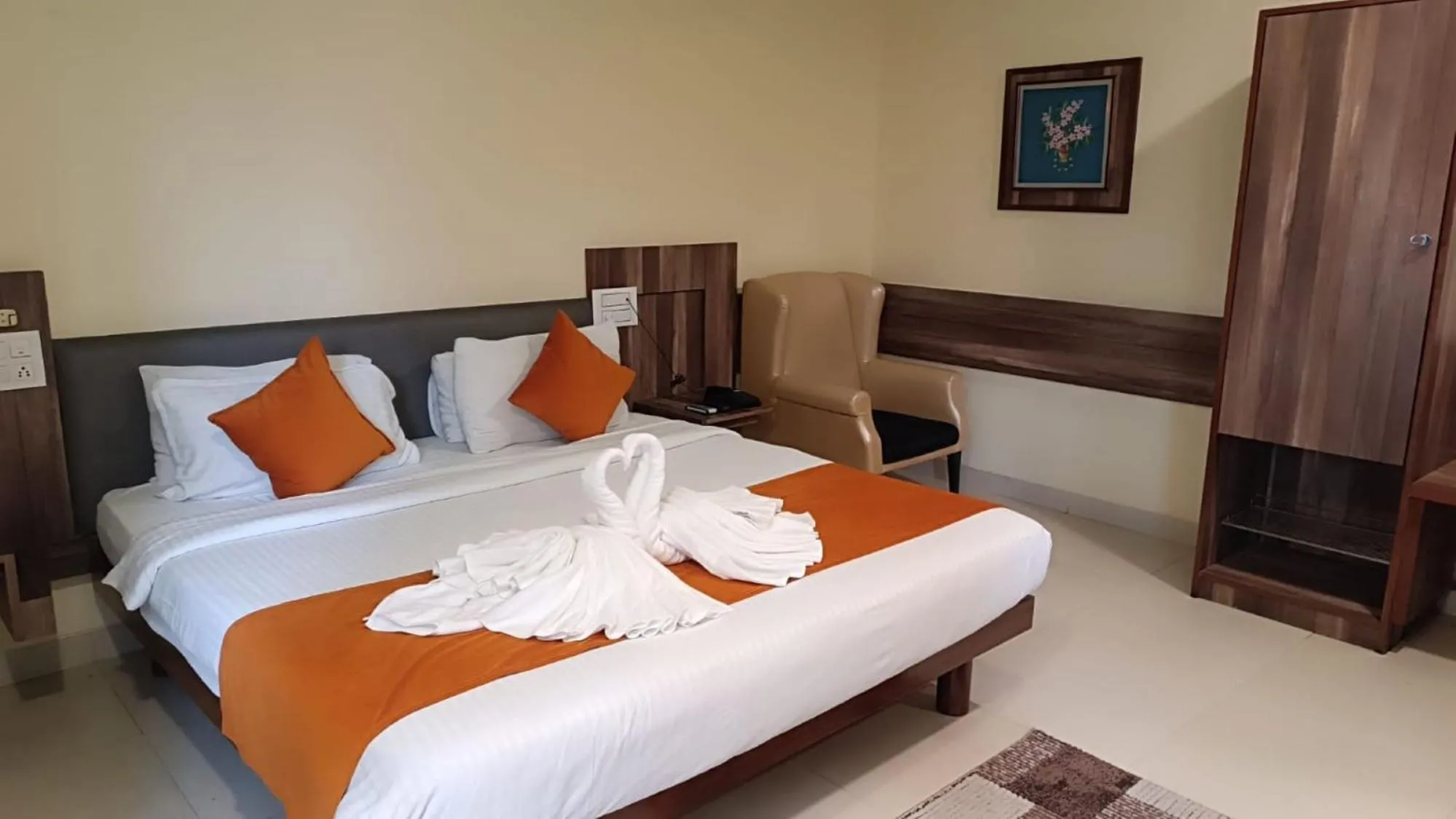 Bed in Hotel Pooja Garden, Nanded