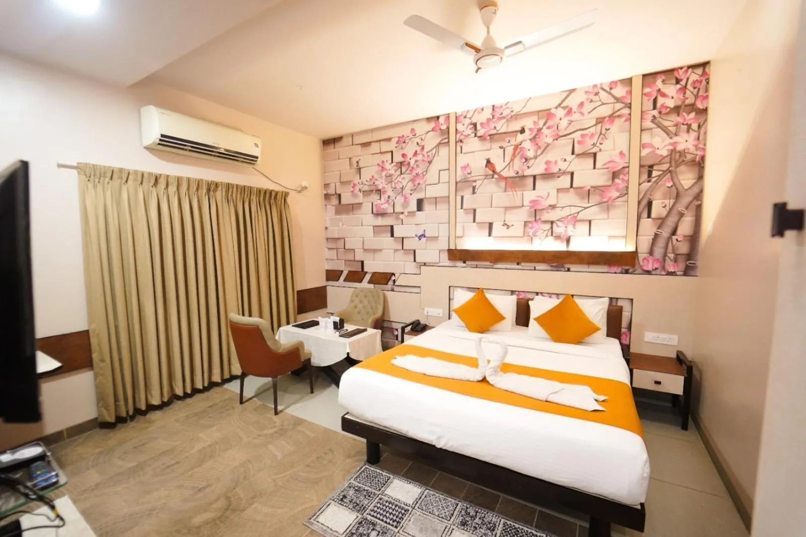 Photo of the whole room, Bed in Hotel Pooja Garden, Nanded
