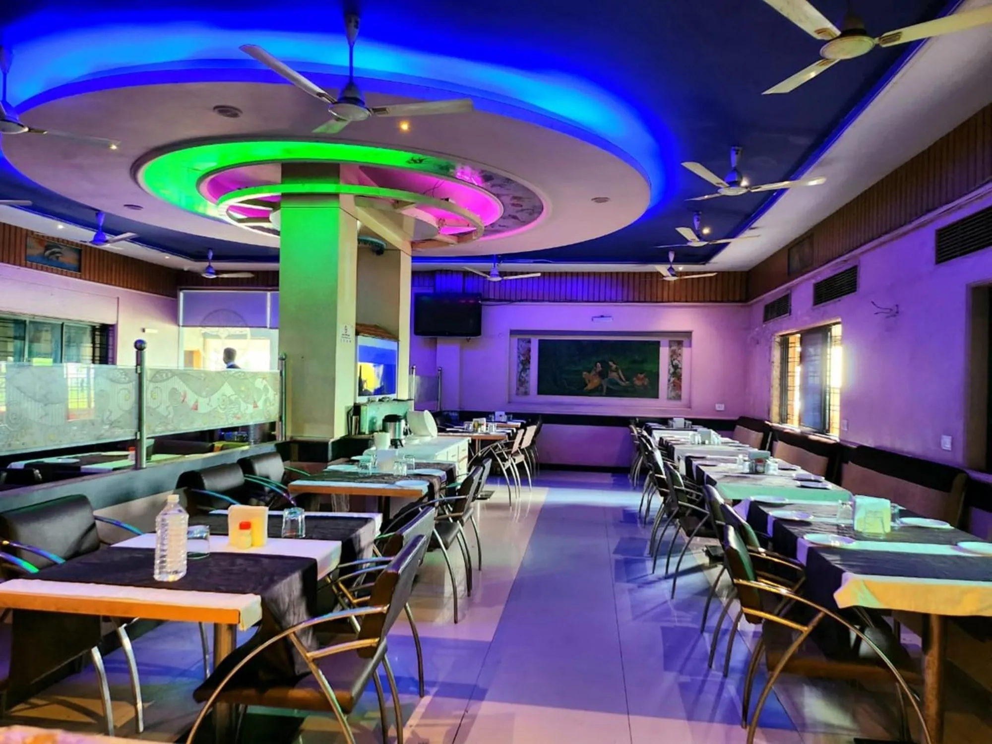 Lounge or bar in Hotel Pooja Garden, Nanded
