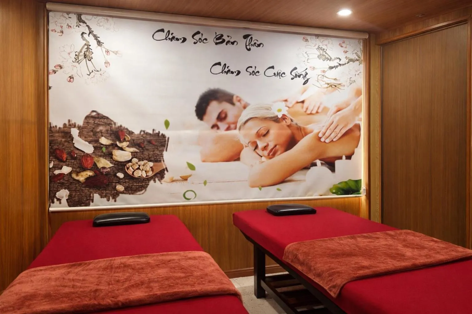 Massage in Daisy's Villa TamCoc