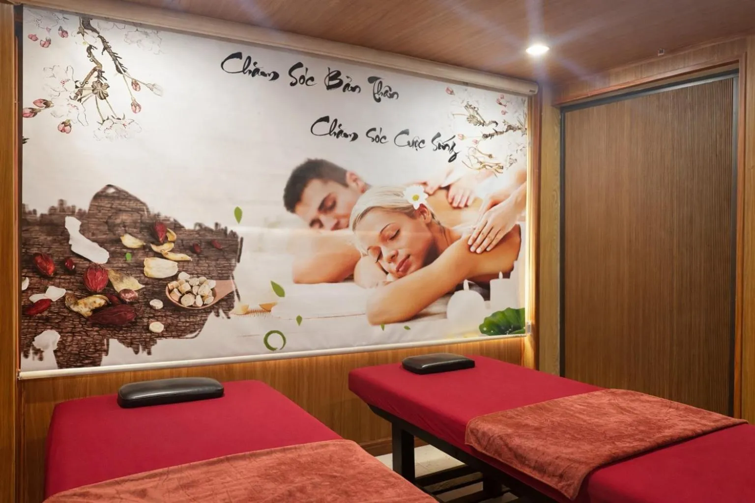 Massage in Daisy's Villa TamCoc