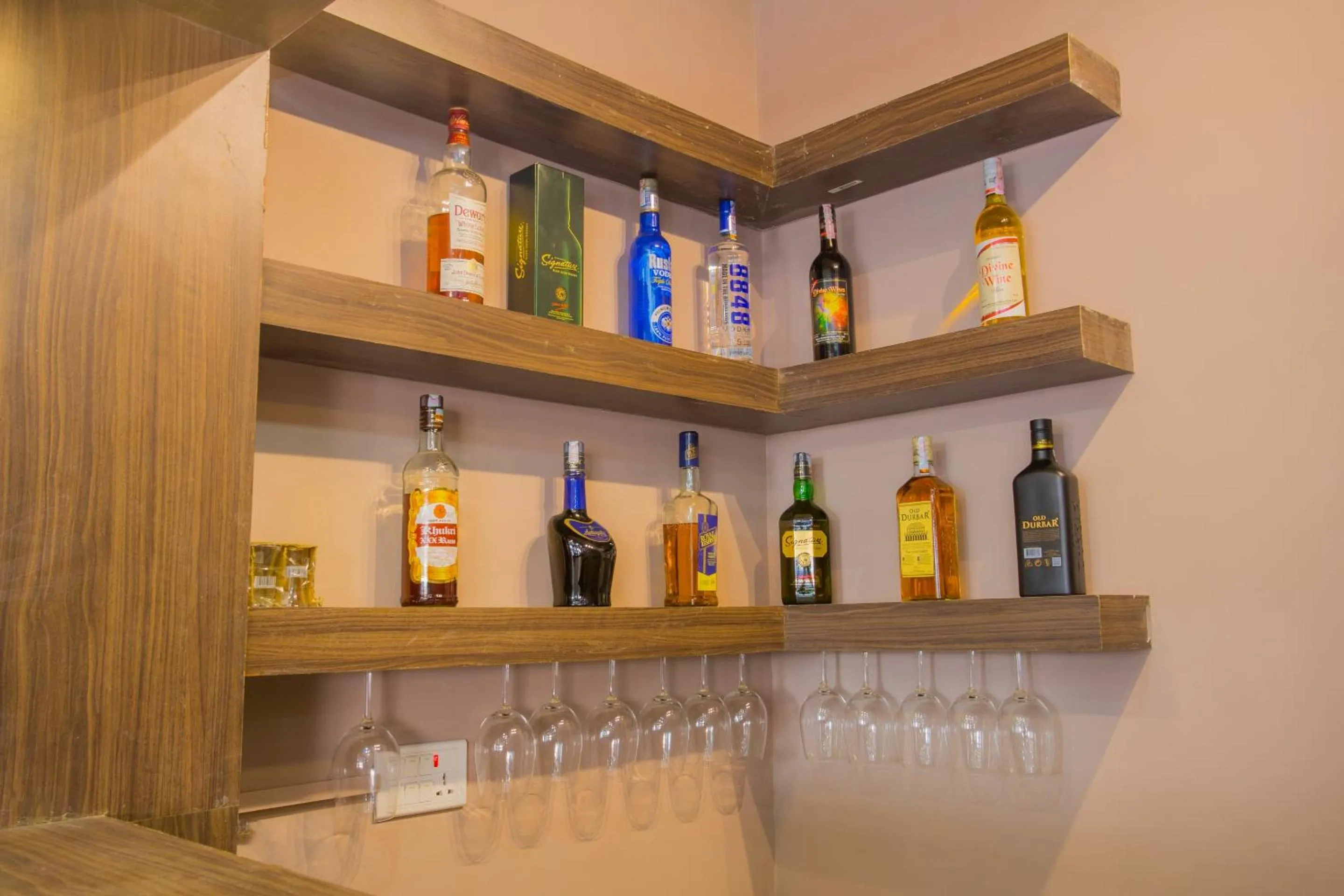 Restaurant/places to eat in OYO 260 Hotel Cultural Inn