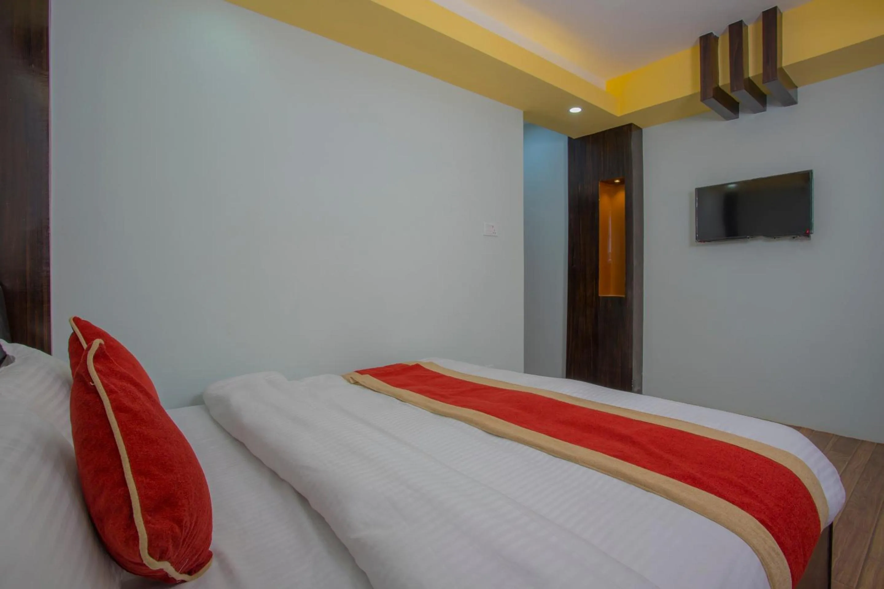 Bedroom, Bed in OYO 260 Hotel Cultural Inn